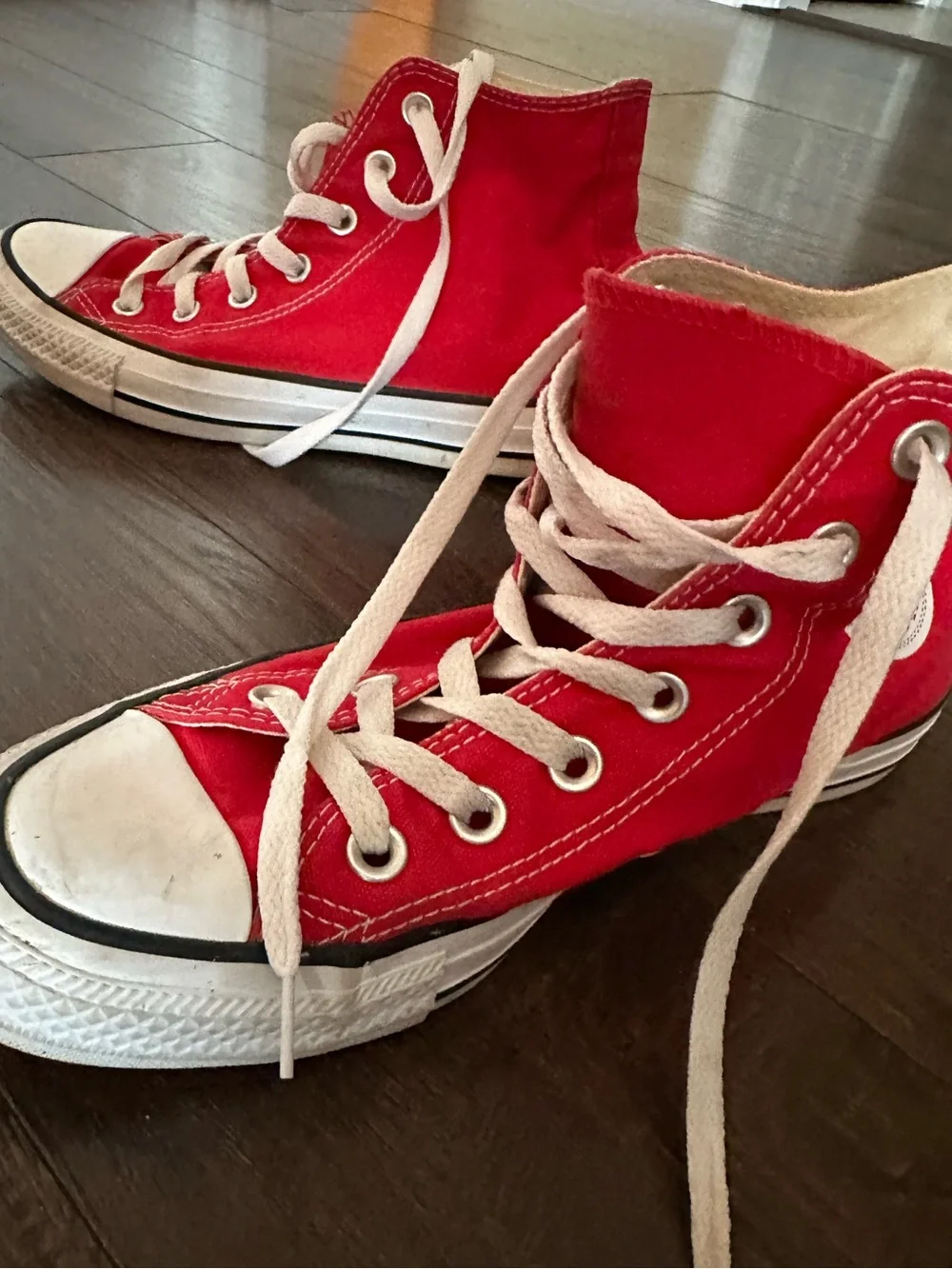 Converse Chuck Taylor Red High-Top Canvas Sneakers. Women size 7 Men size 5
